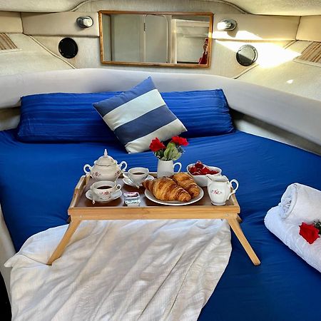 Yacht Hotel Barcelona Сан-Адриан-де-Бесос Экстерьер фото