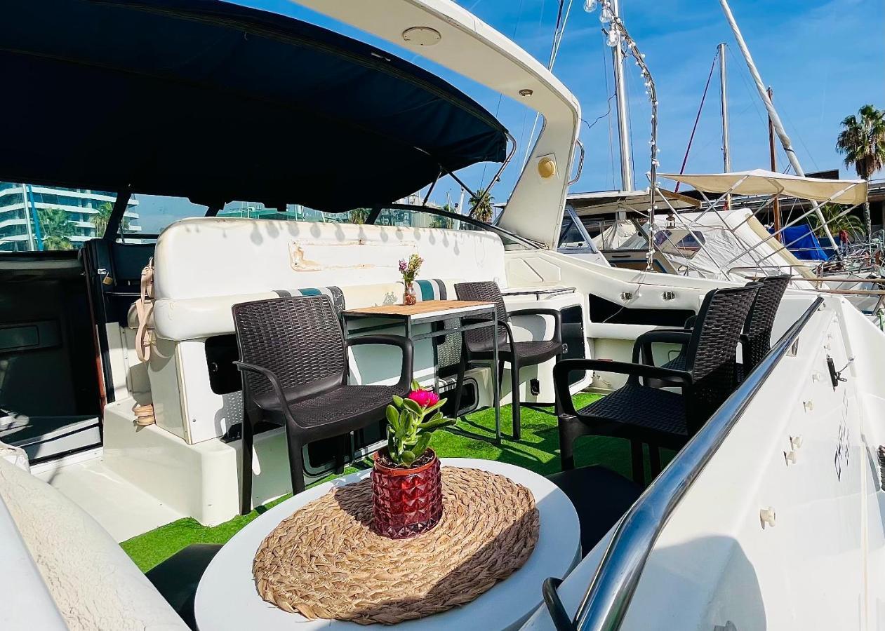 Yacht Hotel Barcelona Сан-Адриан-де-Бесос Экстерьер фото