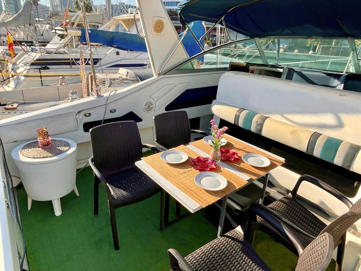 Yacht Hotel Barcelona Сан-Адриан-де-Бесос Экстерьер фото