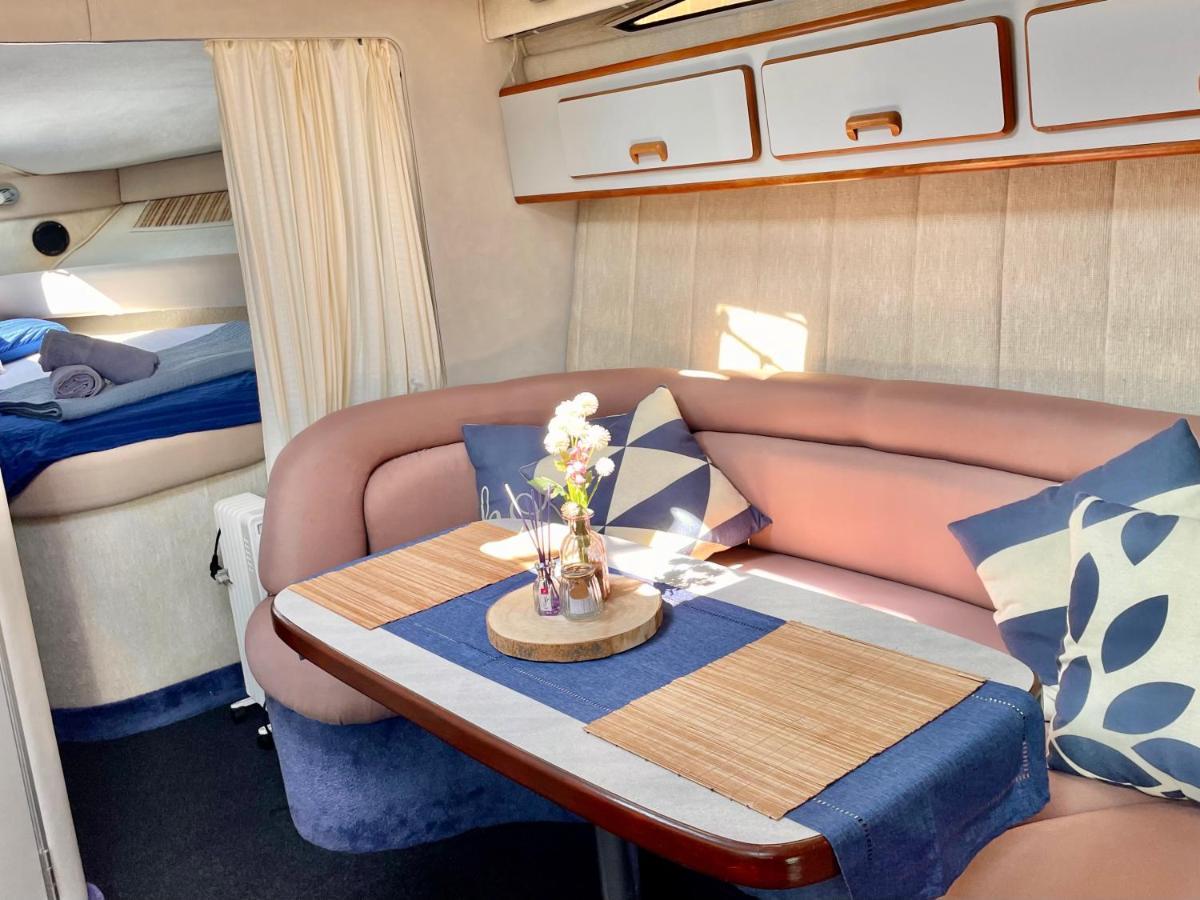 Yacht Hotel Barcelona Сан-Адриан-де-Бесос Экстерьер фото